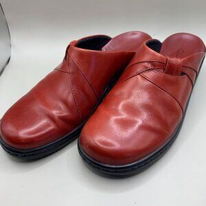Clarks Red Clogs Slip-Ons size 7.5 M
